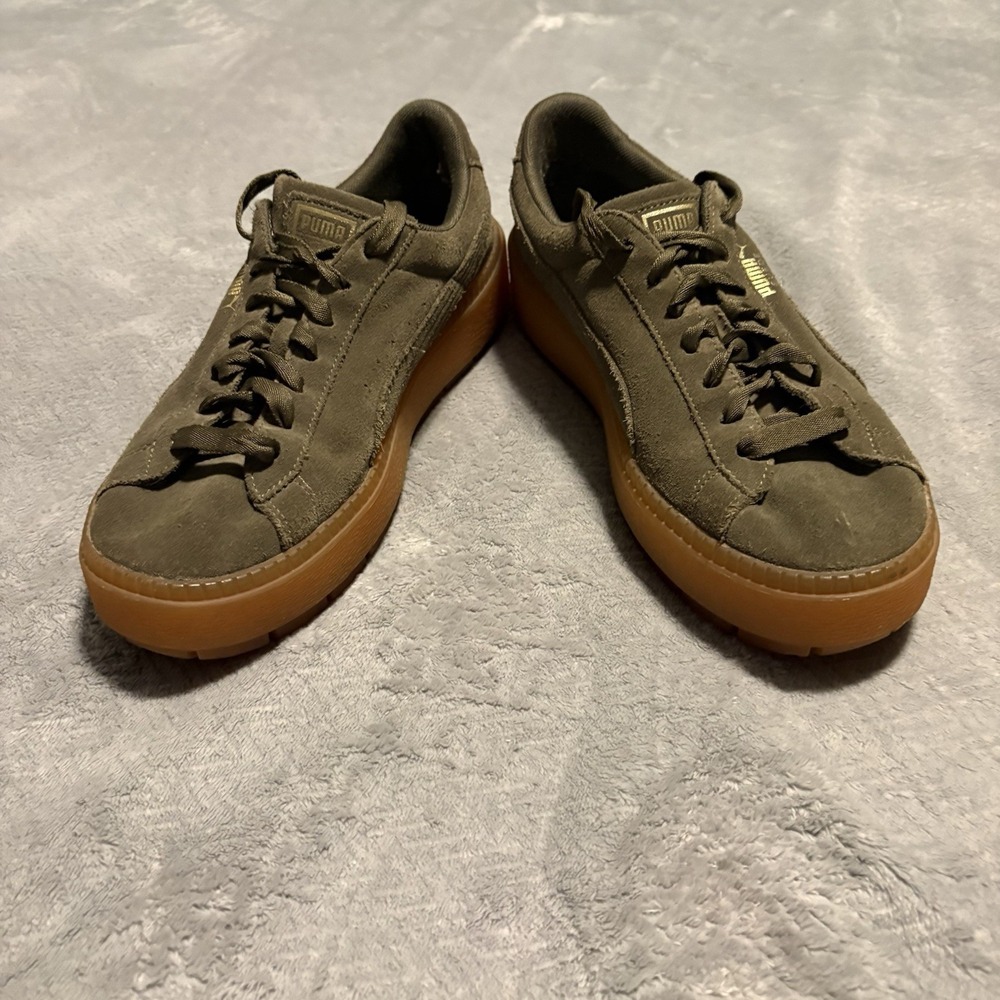 PUMA Suede Platform Trace Olive Night Womens size 10 365830-03
